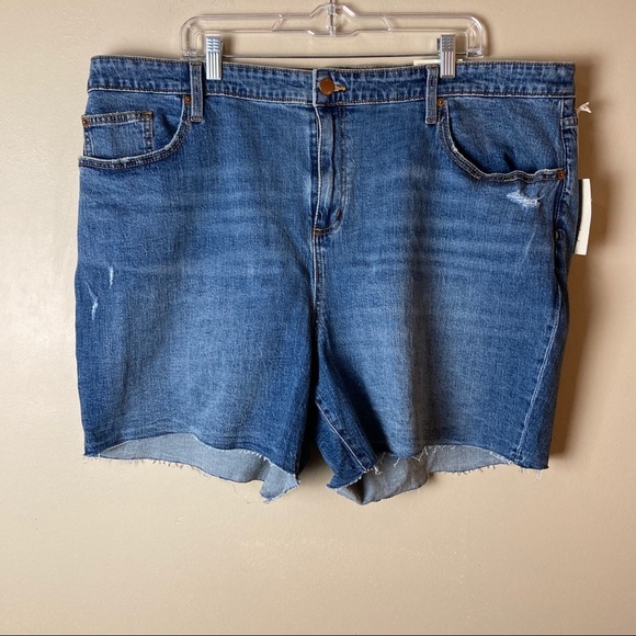 NWT Universal Thread High Rise Boyfriend Denim Shorts - Picture 4 of 9